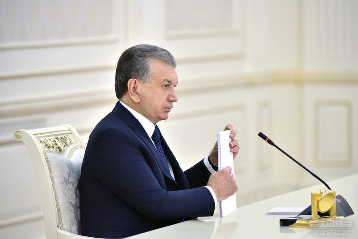 КУНДУЗИ КАБИНЕТДА, КЕЧАСИ ЖОЙИДА ТАДБИРКОРЛАР БИЛАН УЧРАШИБ, МУАМОСИНИ ҲАЛ ҚИЛАСИЗЛАР – ШАВКАТ МИРЗИЁЕВ