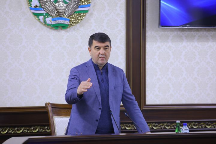 «IT соҳаси драйвер бўлиши керак!» – Наманган вилояти ҳокими «айти»чилар билан учрашди
