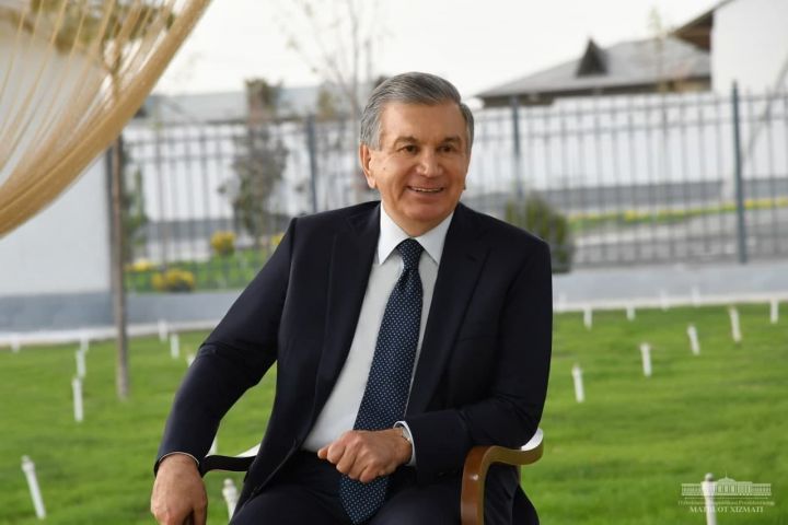 ШАВКАТ МИРЗИЁЕВ «САХОВАТ» УЙИДАГИ НУРОНИЙЛАР БИЛАН ЯНА КЎРИШДИ