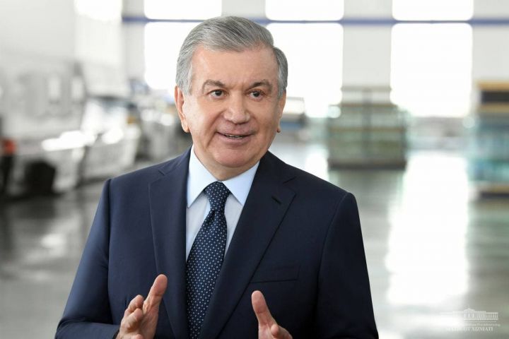 ПРЕЗИДЕНТ «ЮКСАЛИШ» ШАҲАРЧАСИДАГИ КОРХОНАЛАР ВА БУНЁДКОРЛИКНИ КЎЗДАН КЕЧИРДИ