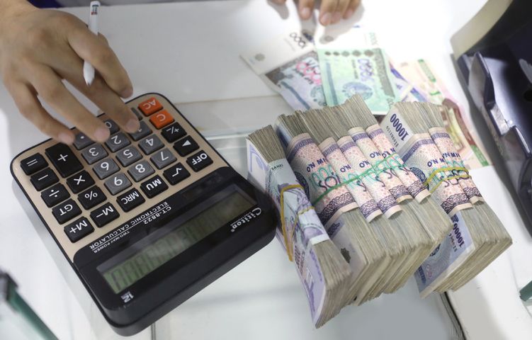 Ота нақ 226 млн. сўм алимент пулини олдиндан тўлади