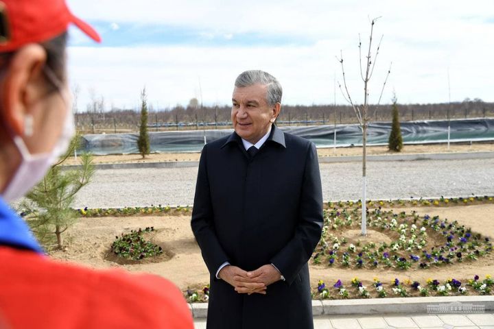 ПРЕЗИДЕНТ: ЙЎЛЛАРИНГИЗНИ ТОПИБ, БИРИНГИЗНИ ИККИ ҚИЛИБ, ФАРЗАНДЛАР КАМОЛИНИ КЎРИБ ЯШАСАЛАРИНГИЗ - МЕНИНГ ЭНГ КАТТА МАҚСАДИМ ШУ