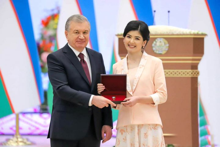 ДАВЛАТ МУКОФОТИНИ ПРЕЗИДЕНТИМИЗ ҚЎЛЛАРИДАН ҚАБУЛ ҚИЛИБ ОЛГАНИМДАН БЕҲАД БАХТИЁРМАН!