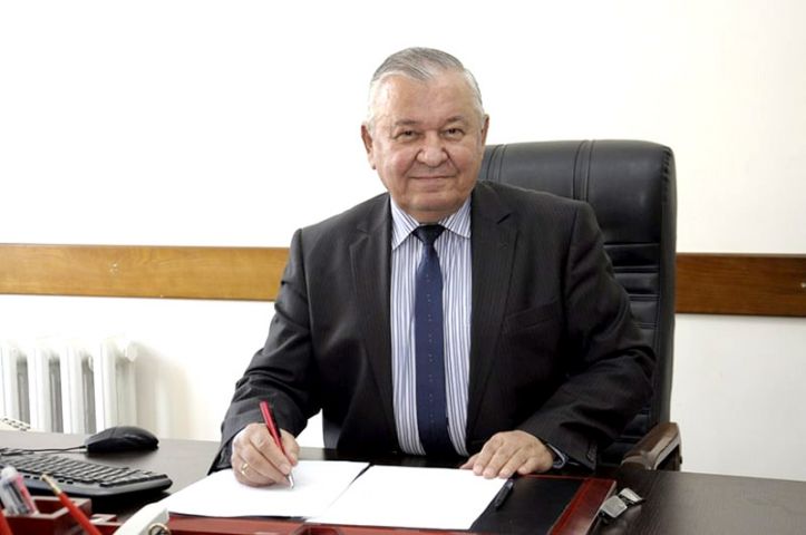 Устоз эккан ниҳоллар