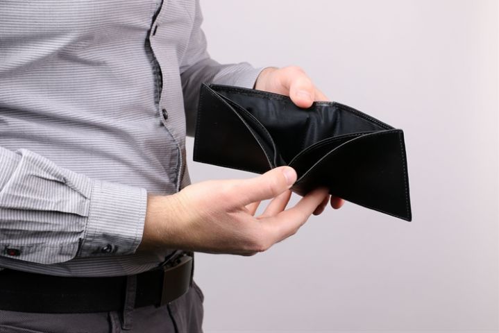 ҚАРЗДОР КОРХОНАДАН 16 НАФАР ХОДИМНИНГ ИШ ҲАҚИ УНДИРИБ БЕРИЛДИ