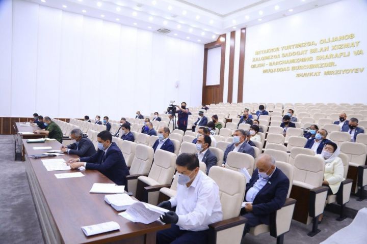ХАЛҚ ДЕПУТАТЛАРИ НАМАНГАН ВИЛОЯТ КЕНГАШИНИНГ БЕШИНЧИ СЕССИЯСИ БЎЛИБ ЎТДИ