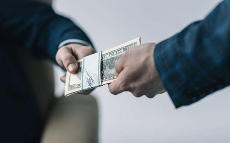 Янгиқўрғонда 5 нафар фуқаронинг ўқишини кўчириб беришни ваъда қилган фирибгар қўлга тушди