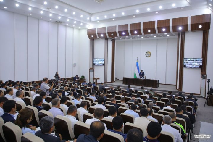 Халқ депутатлари вилоят Кенгашининг навбатдаги сессияси бўлиб ўтди