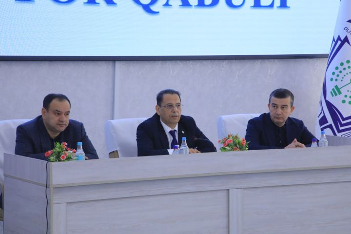 Вазир сайёр қабул ўтказди